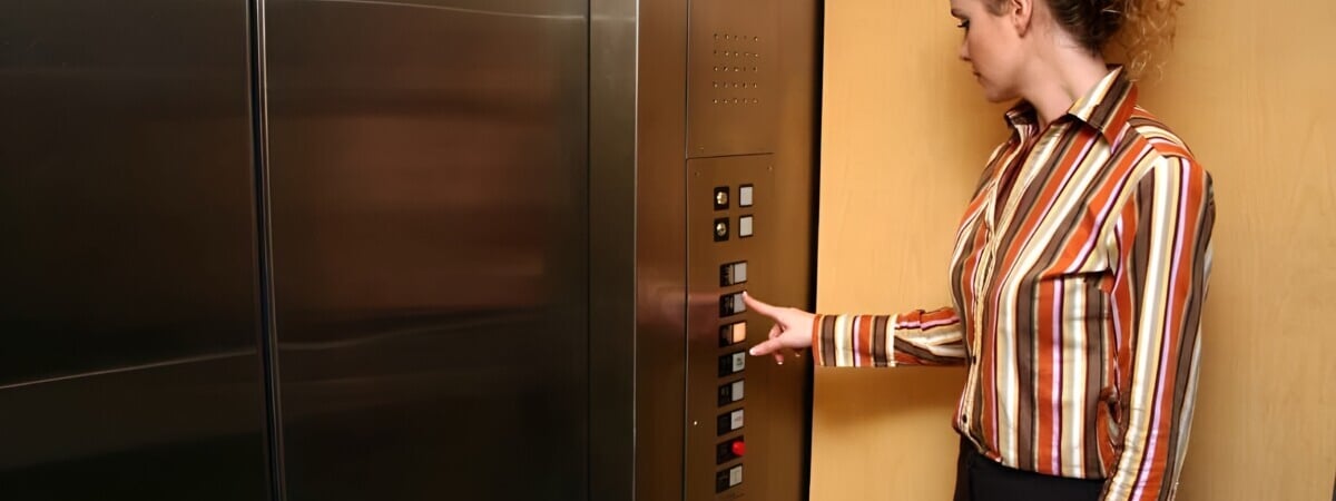 В ЖКХ Минска рассказали, можно ли прыгать в современных лифтах. Что посчитают угрозой? — Полезно