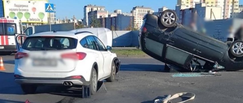 Случай на перекрестке в Бресте: как поворот налево привел к перевороту Ford