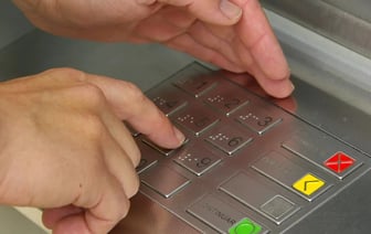 «Беларусбанк» разрешил менять PIN-код в отделениях банка. Бесплатно? — Полезно