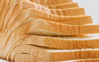 Чем может быть вреден хлеб в нарезке? Рассказала врач