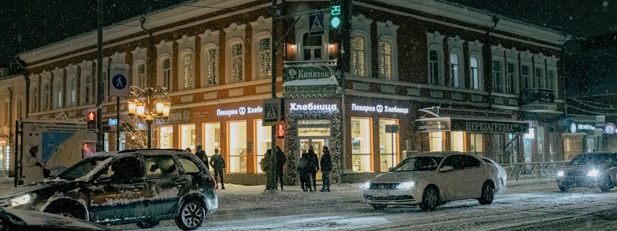 Россия ночью атаковала Украину несколькими ракетами и десятками беспилотников