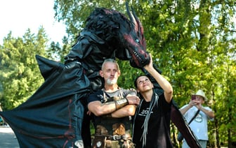 Шаманы, этно-музыка и цирк из огня. Белорусов позвали на «самый мистический фестиваль». Где и сколько стоит?