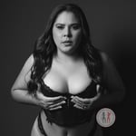 Foto de Camila 30 anos Preto  de Paris - Euro Escorts