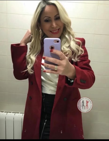 Foto de Bruna 35 anos Rubio  de Audun-le-Tiche - Euro Escorts