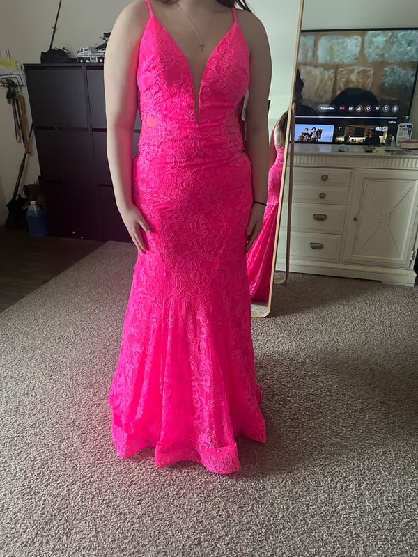 Wedding Dress · Hemming
