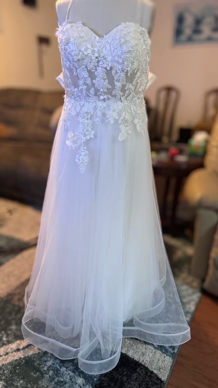 Wedding Dress · Hemming