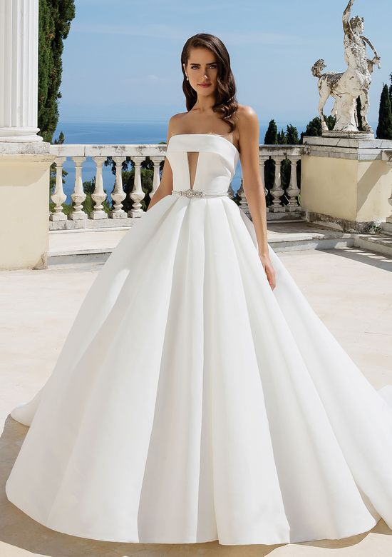 Wedding Dress · Hemming