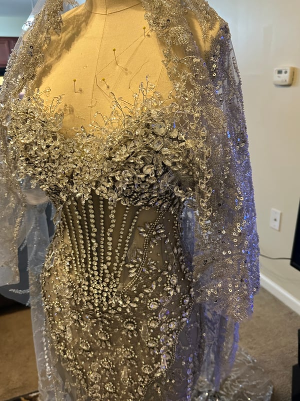Wedding Dress · Lace / Appliqué Work