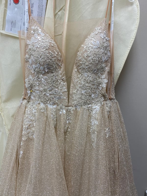 Wedding Dress · Hemming