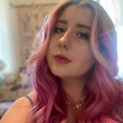Lyndsey S.