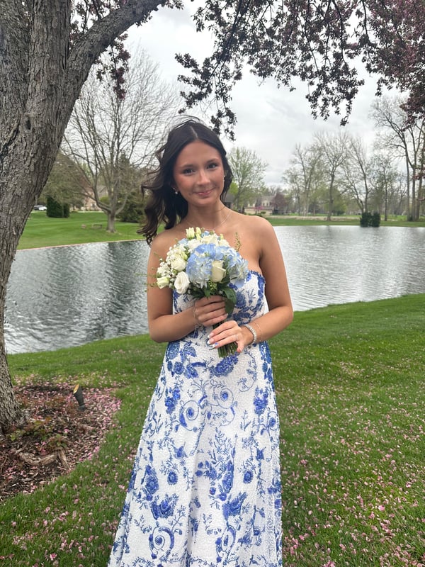 Wedding Dress · Hemming