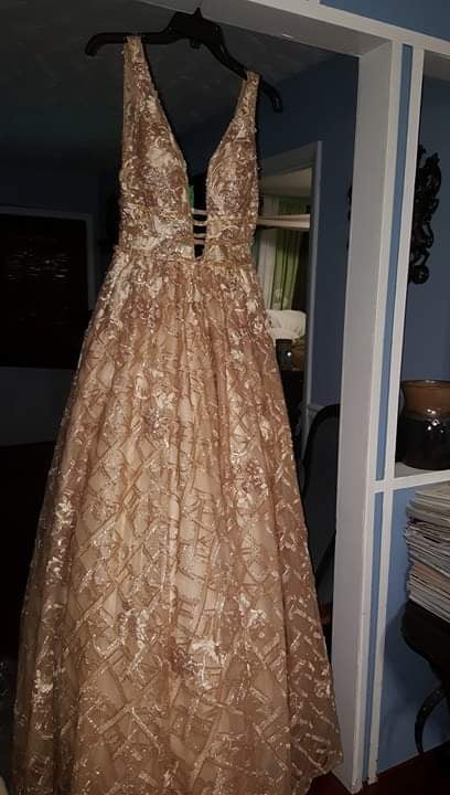 Wedding Dress · Hemming