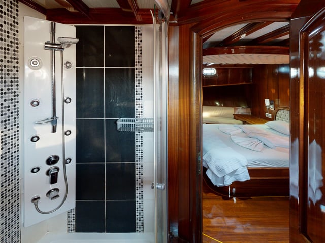 Dear Lila Bathroom
