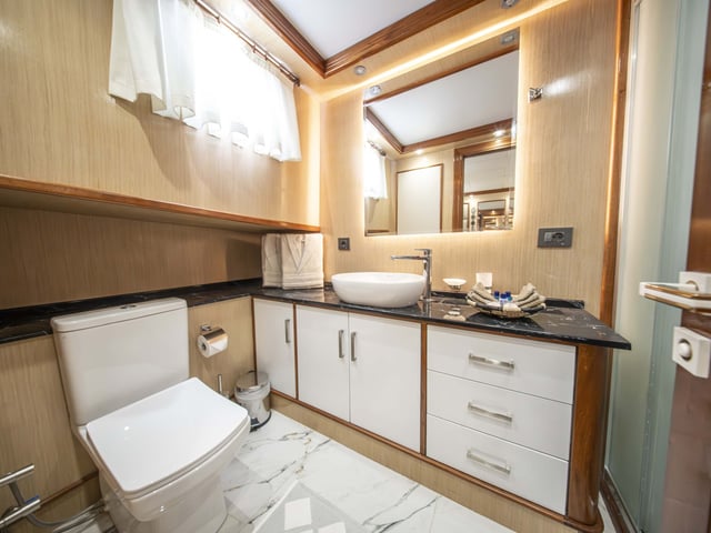 Kaan Ayaz Luxury Gulet Charter (38)