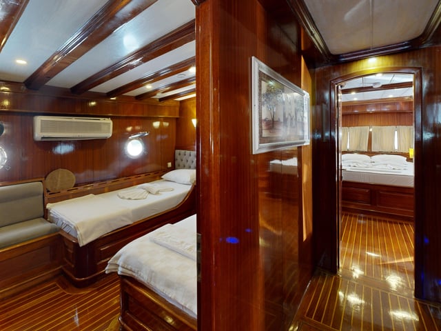 Diamond Lila Bedroom 10