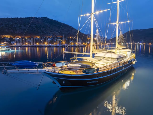 Kaan Ayaz Luxury Gulet Charter (26)