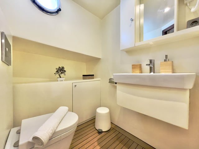 24 Derya Deniz WC & Shower 1