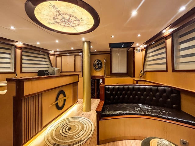 23 Diva Deniz Saloon 2