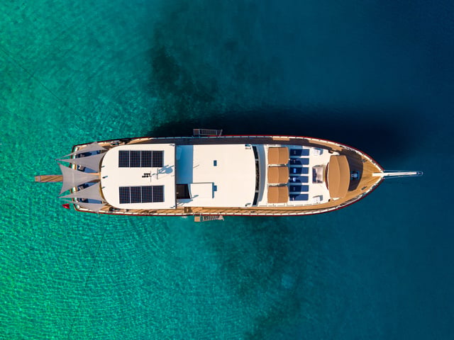 Always Smile yacht interior or exterior view