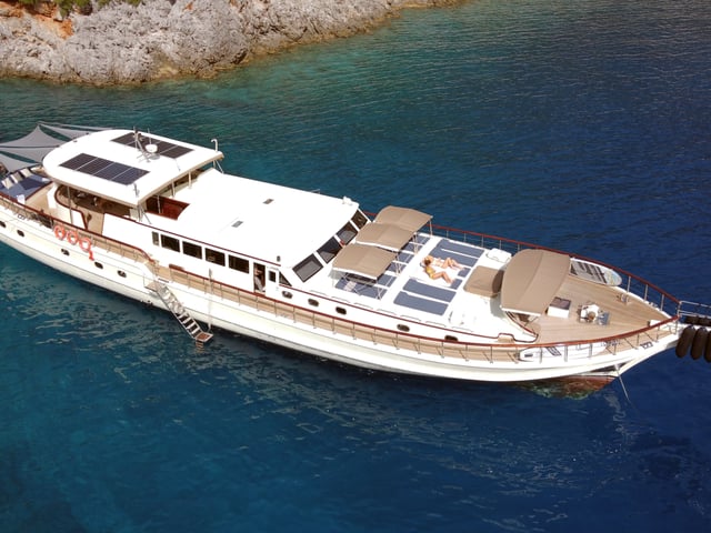 Always Smile yacht aerial view