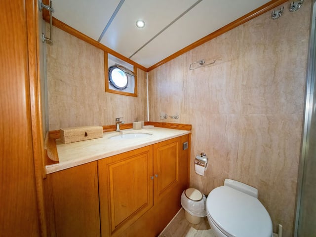 Babylon yacht interior or exterior view