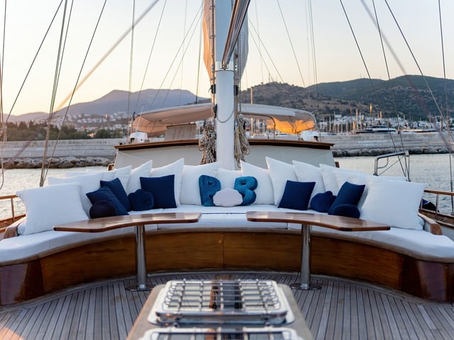 Babylon yacht interior or exterior view