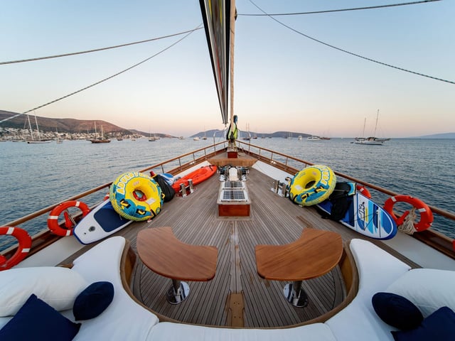 Babylon yacht interior or exterior view