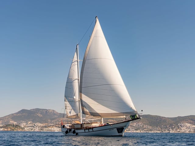 Babylon yacht interior or exterior view