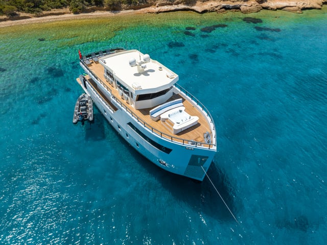 Calm Down yacht interior or exterior view