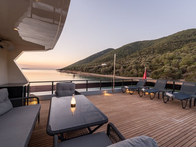 Calm Down yacht interior or exterior view