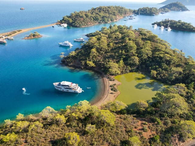 Cinar Yildizi yacht interior or exterior view
