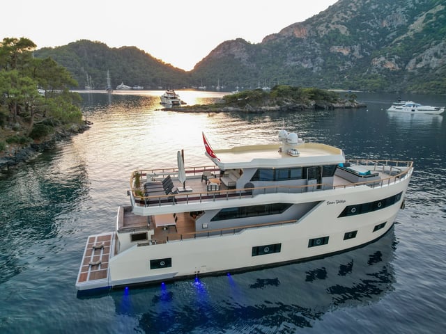 Cinar Yildizi yacht interior or exterior view
