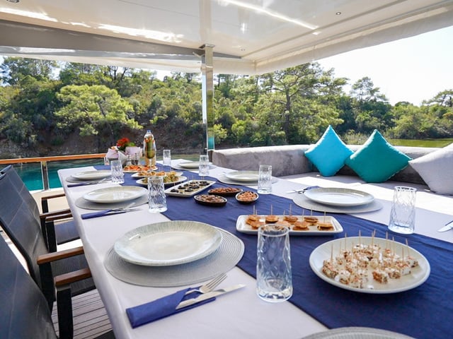 Cinar Yildizi yacht interior or exterior view