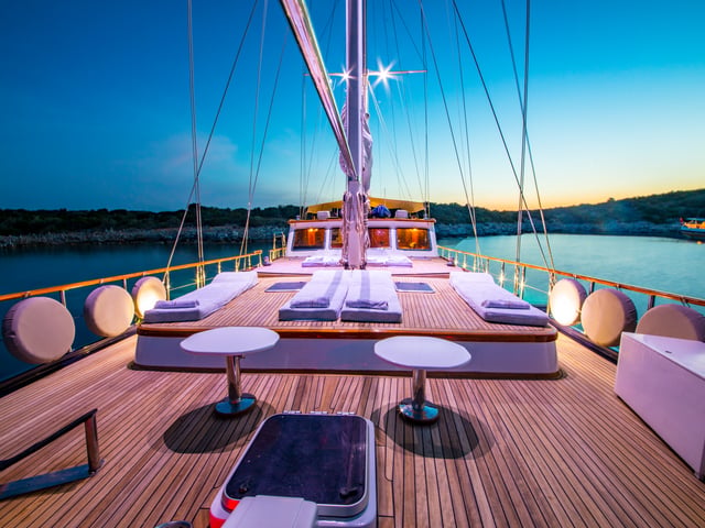 Dea Del Mare yacht interior or exterior view