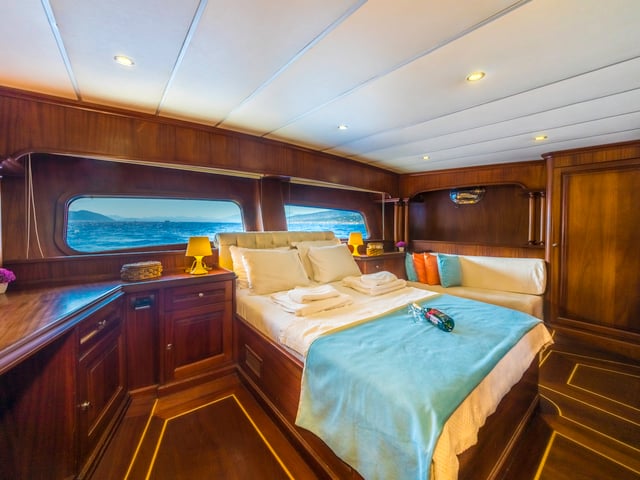 Dea Del Mare yacht interior or exterior view