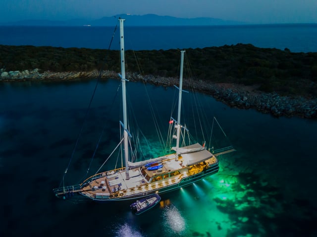 Dea Del Mare yacht interior or exterior view