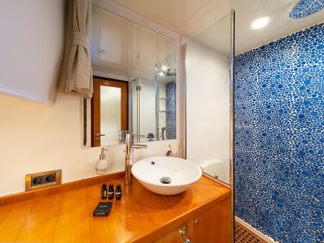 Get Away yacht interior or exterior view