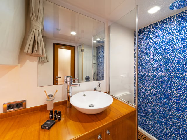 Get Away yacht interior or exterior view