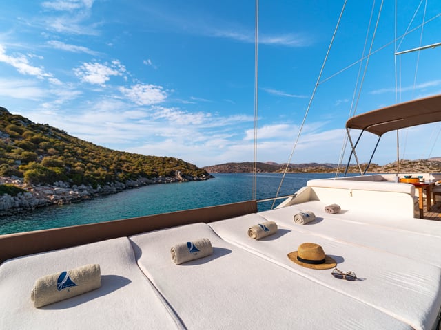 Get Away yacht interior or exterior view