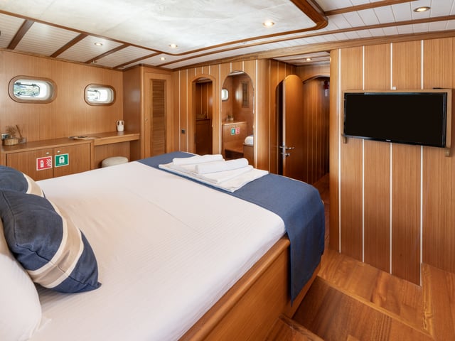 Gozdem The One yacht interior or exterior view