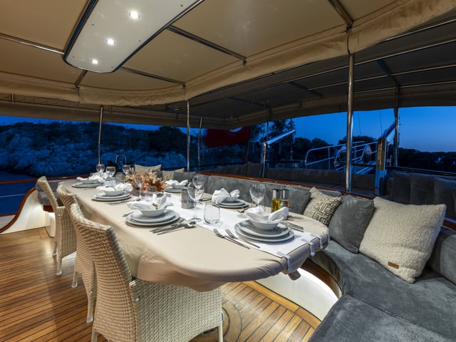 Gozdem The One yacht interior or exterior view