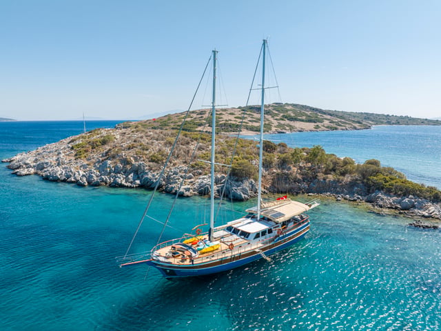 Gozdem The One yacht interior or exterior view