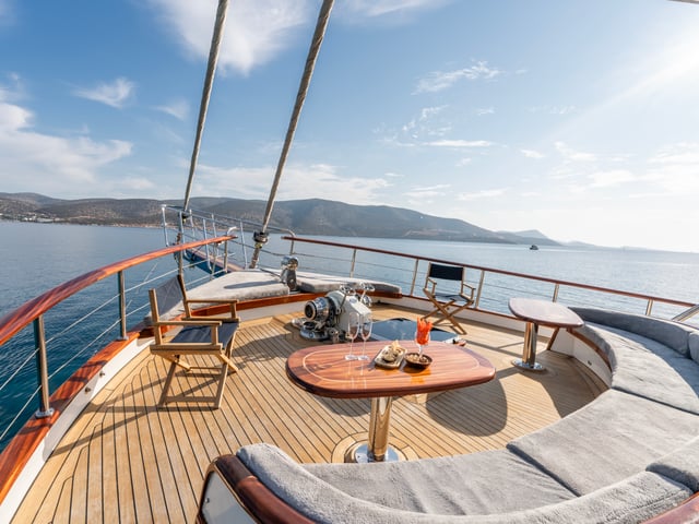 Gozdem The One yacht interior or exterior view