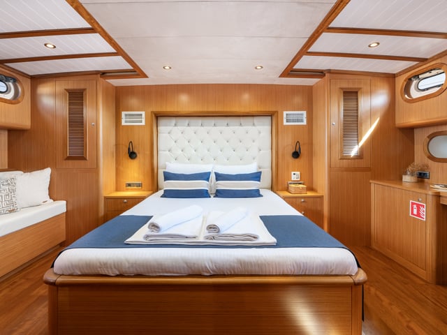 Gozdem The One yacht interior or exterior view