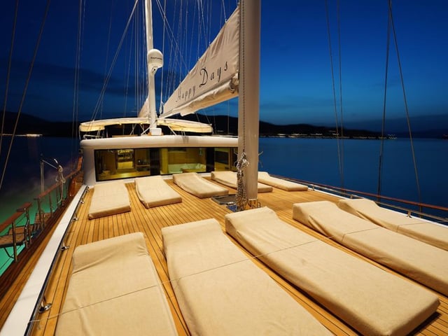 Happy Days yacht interior or exterior view