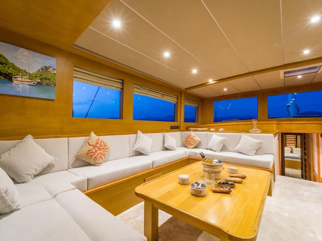 Happy Days yacht interior or exterior view