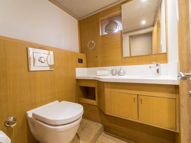 Happy Days yacht interior or exterior view