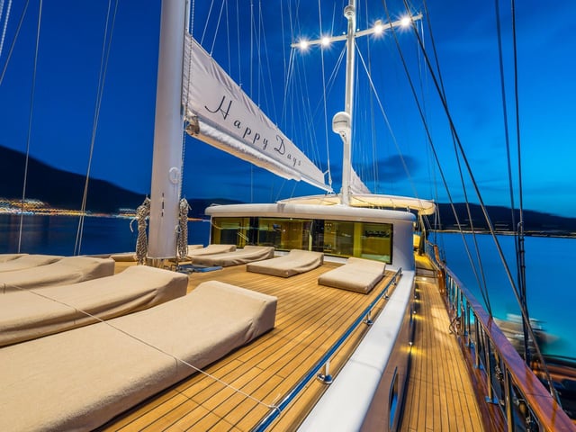 Happy Days yacht