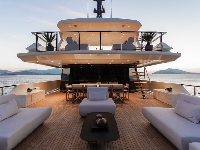 Illusion II yacht interior or exterior view