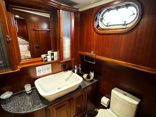 Kaptan Mehmet Bugra yacht interior or exterior view
